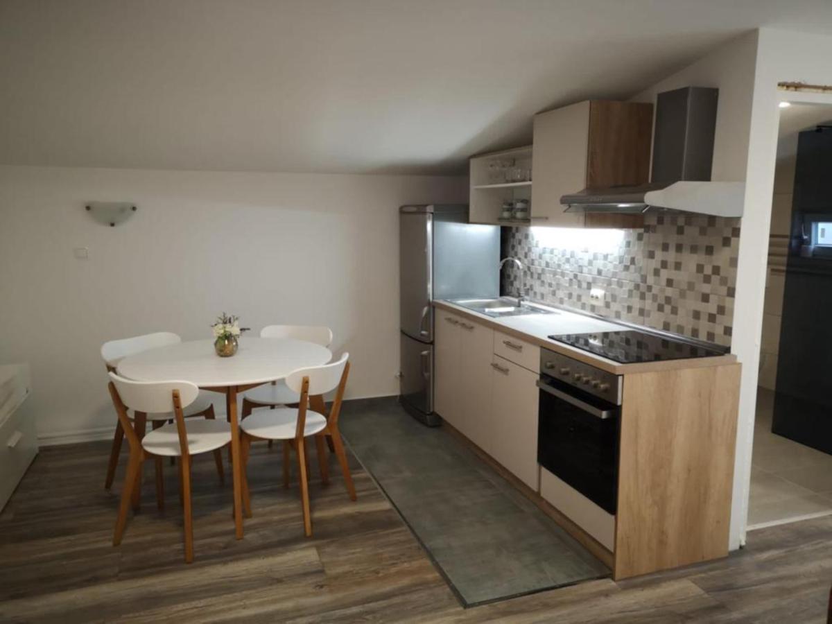 Apartments Tara Ražanac Kültér fotó