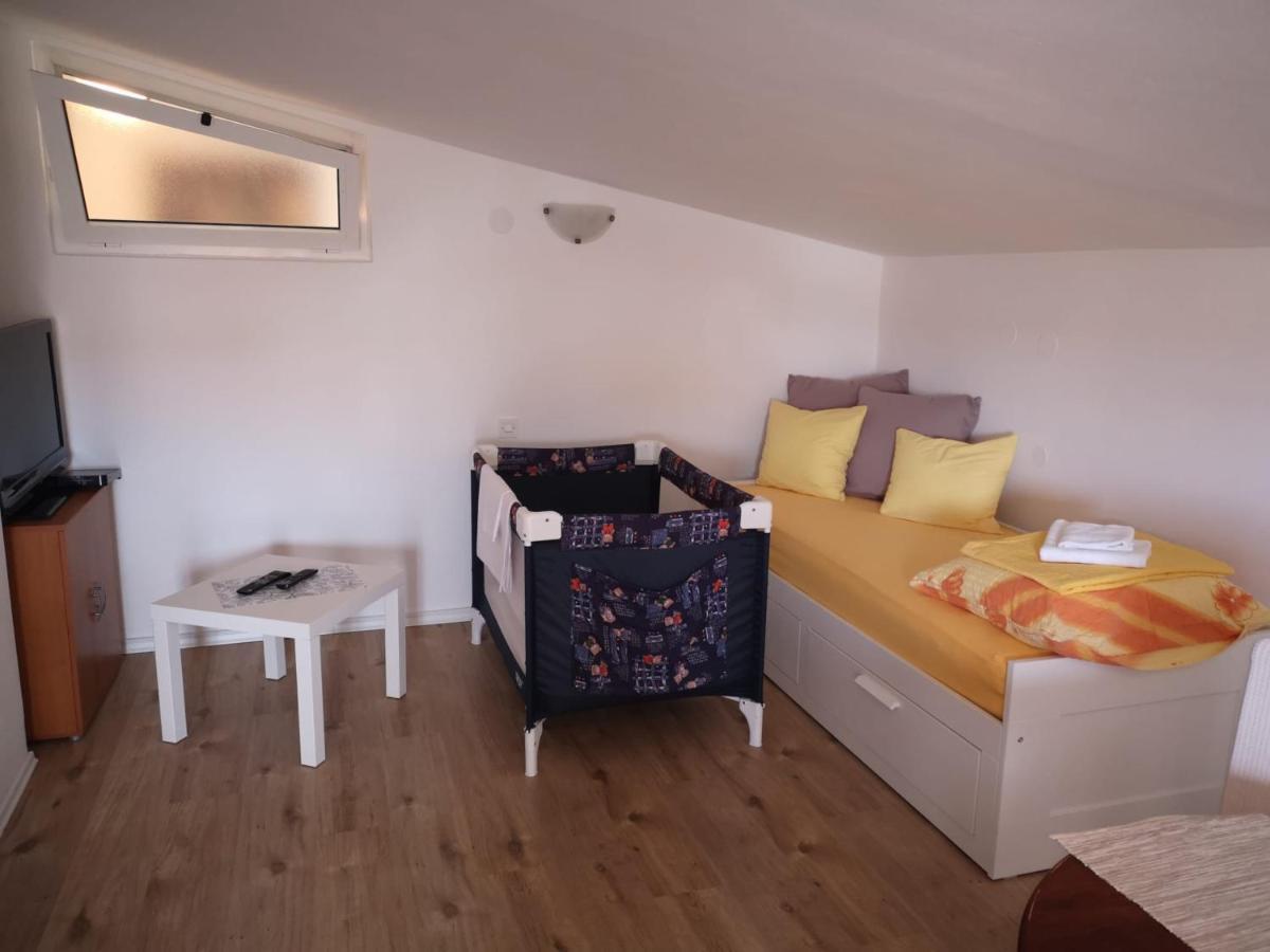Apartments Tara Ražanac Kültér fotó