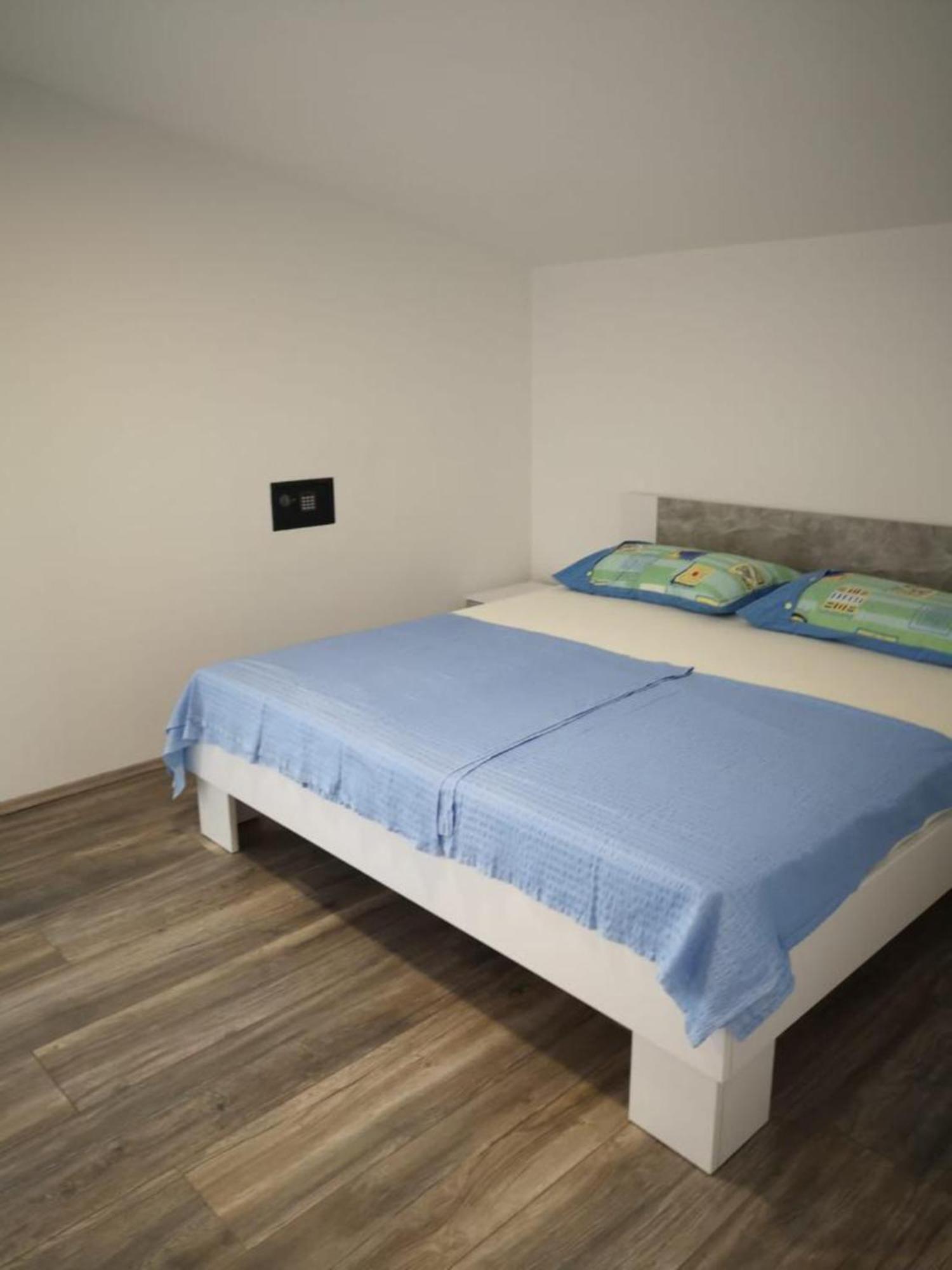 Apartments Tara Ražanac Szoba fotó